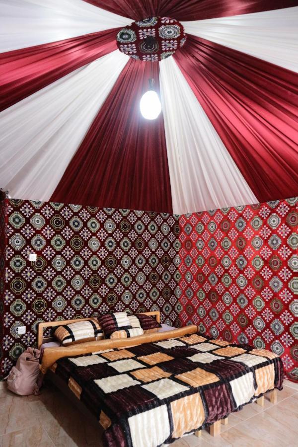 Red Planet Adventures Camp Hotel Wadi Rum Bagian luar foto