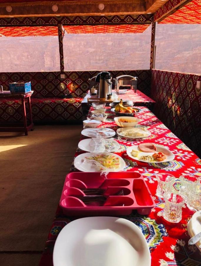 Red Planet Adventures Camp Hotel Wadi Rum Bagian luar foto