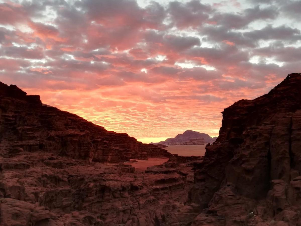 Red Planet Adventures Camp Hotel Wadi Rum Bagian luar foto